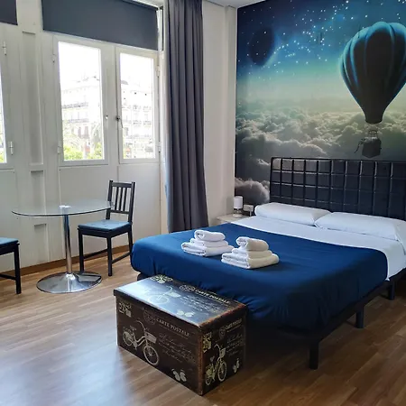 Flats Friends Plaza De La Reina 게스트하우스 발렌시아