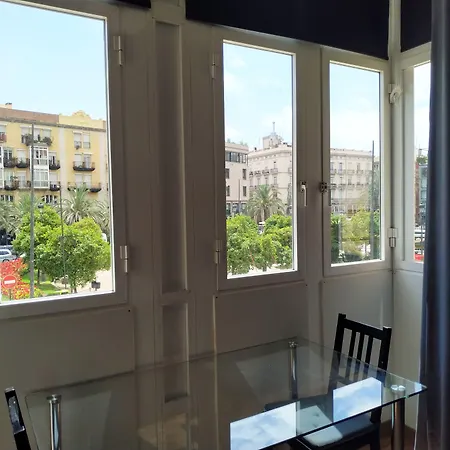 בית הארחה Flats Friends Plaza De La Reina 4*