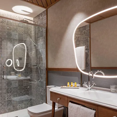 Palacio Santa Clara, Autograph Collection 4* Valencia