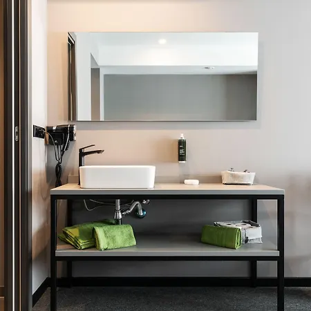 Hotel Nest Style Valence