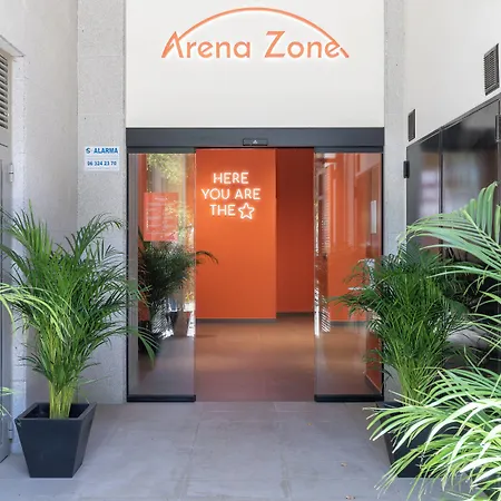 Hotell Az Hqtel Arena 3*