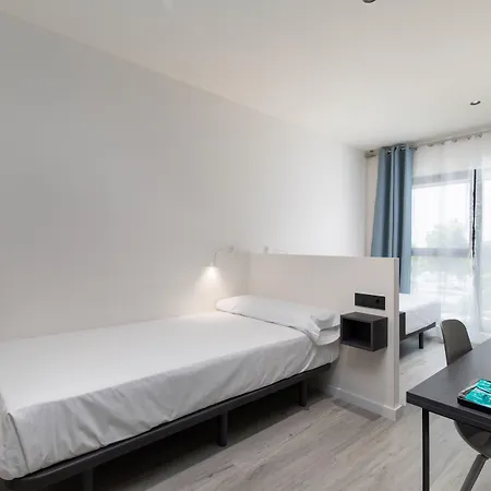 Hotell Az Hqtel Arena