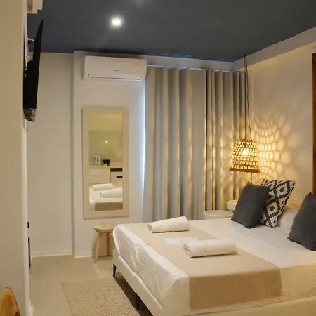 & Co. Saler Boutique 3*