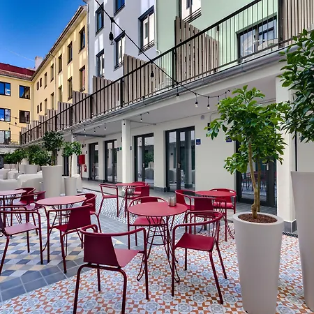 Livensa Living Viveros Valencia