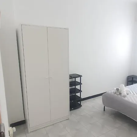 Homestay Tranquila, Centrica Y Luminosa De Matrimonio En Vivienda Compartida Valencia