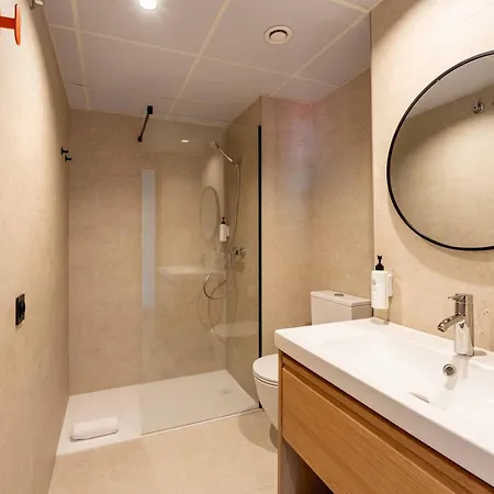 Easyhotel Ciutat Vella 2* ולנסיה