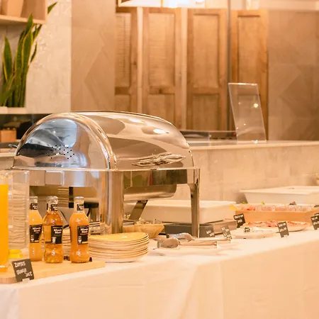 The Valentia Corretgeria Hotel