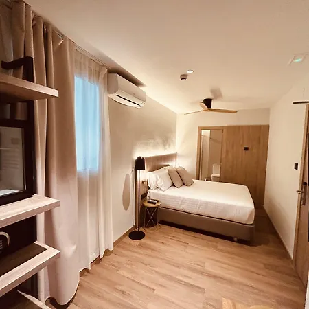 Nommadas Jero -adults Only Konukevi