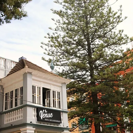אכסניה The Venue Boutique *
