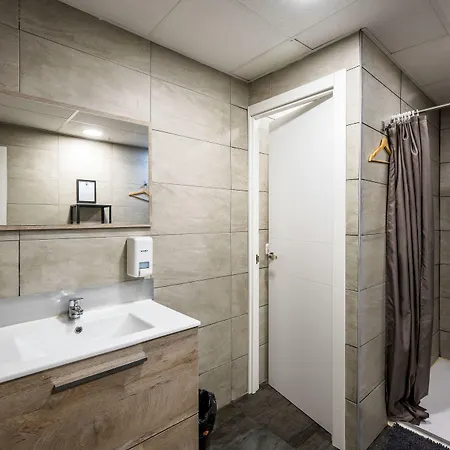 بيت شباب The Venue Boutique فالنسيا