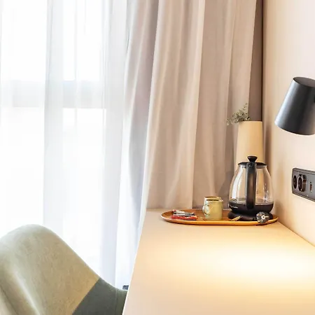 Hotel Hq Arena 3*