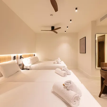 ホテル Moontels Colon バレンシア