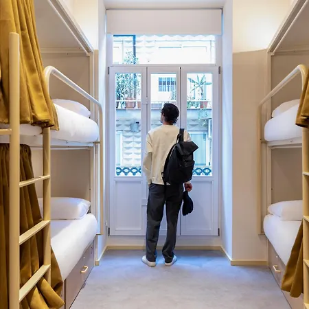 Hostel Camila Valencia