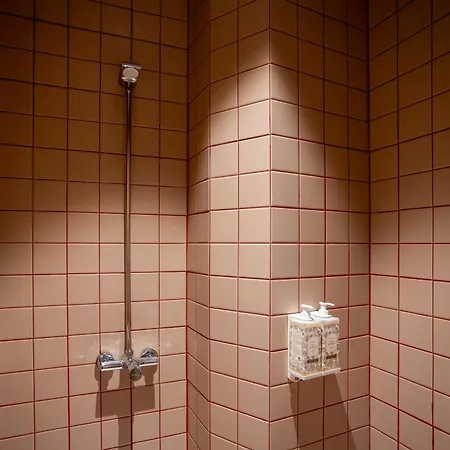 Camila بيت شباب فالنسيا