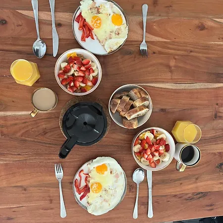 Pansiyon Geniale Cerca De Russafa *