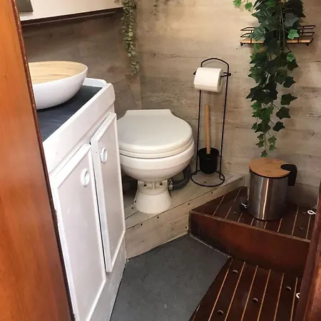 Bateau-hôtel Unique Experience In Sailboat! In The 4 Seasons!! B Shi