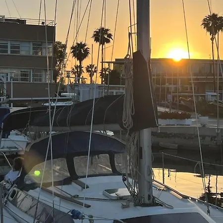 Unique Experience In Sailboat! In The 4 Seasons!! B Shi Botel *