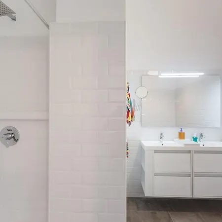 House Near W-terrace