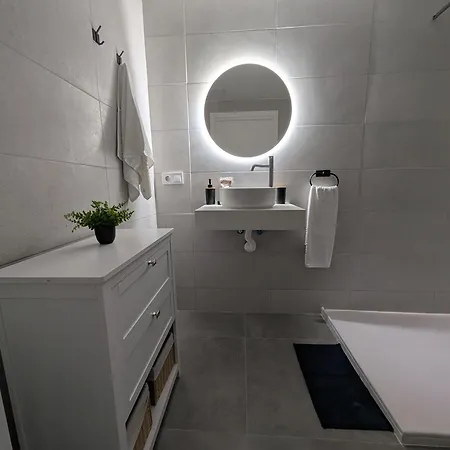 Ballena - Modern - Near Bioparc By Rio Turia * Βαλένθια