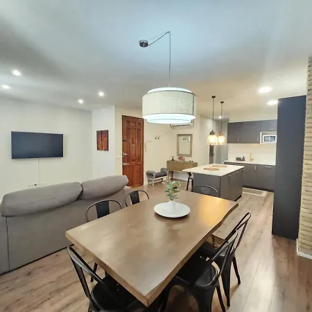 New! Designer In Center With Fast Wi-fi Apartamento