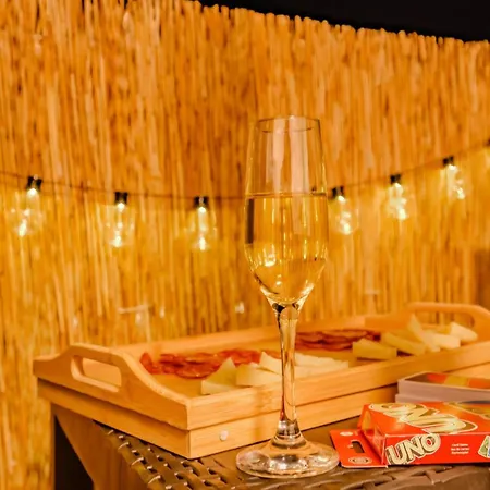 Cabañal Beachfront , 1 Min To Sea , Ac , Coffee , Balcony , Fastwifi * Valencia