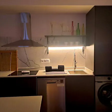 Amazing Bright And Recently Remodeled Appartement *