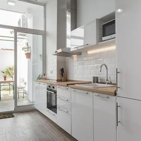 House Near W-terrace