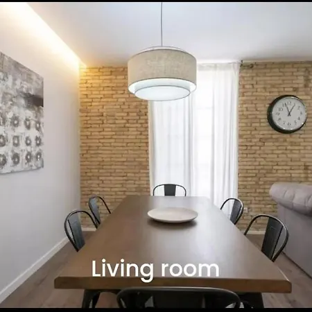 Апартаменты New! Designer In Center With Fast Wi-fi