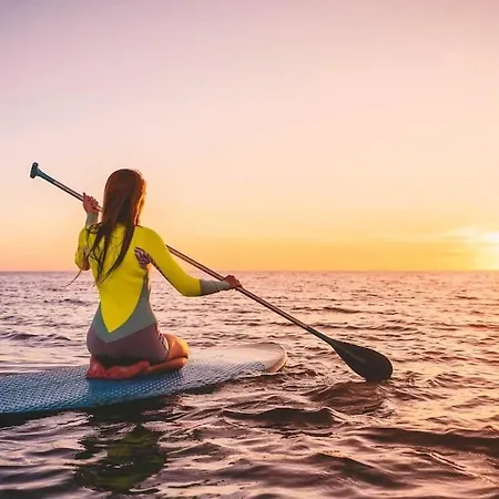 Cabanal Beachfront , 1 Min To Sea , Ac , Coffee , Balcony , Fastwifi Appartement Valencia