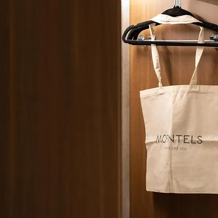 Отель Moontels Colon