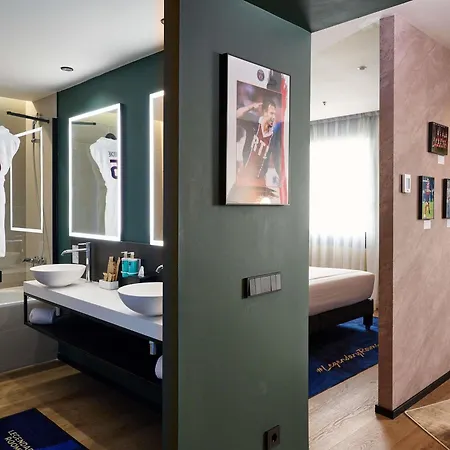 Novotel Lavant 酒店 4*