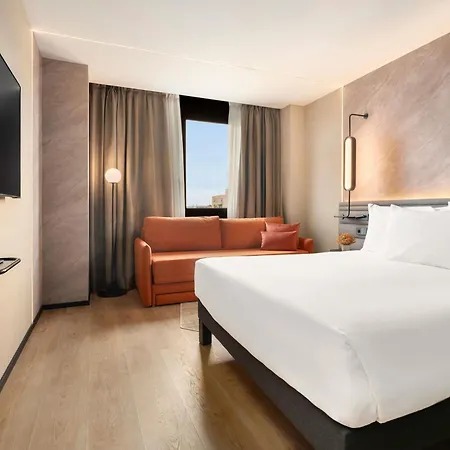 Novotel Lavant 호텔
