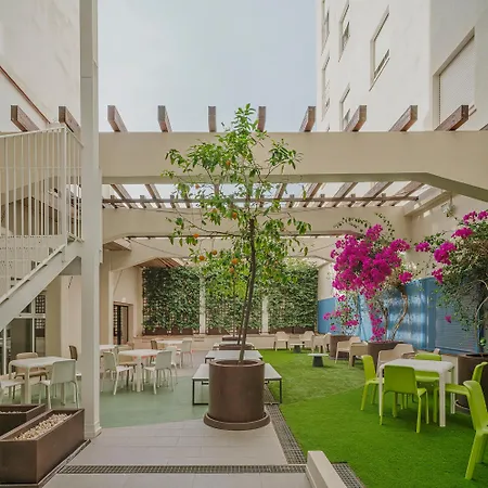 Colegio Mayor Resa La Concepción *