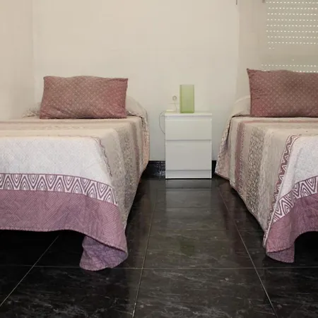 Maria Montessori, Pedagoga Valencia