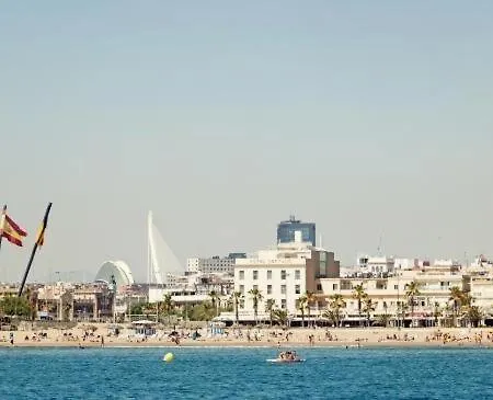 Con Vistas A La Marina Real