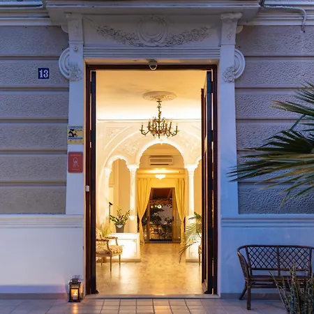 Portrait Boutique Villa Valenza