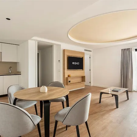 B48 Feria アパートホテル バレンシア