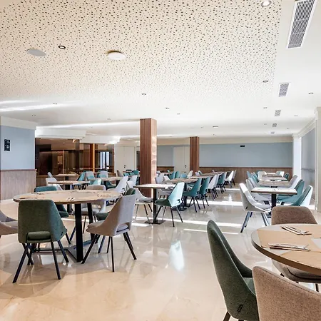 Lägenhetshotell B48 Feria 4*