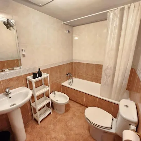 Cortes - Pool Paddle Tennis Court And Gym * فالنسيا