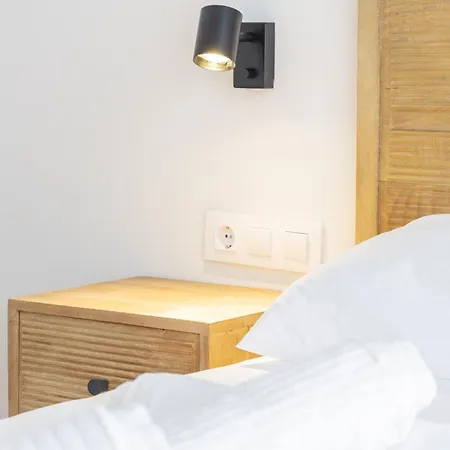 Yturralde By Alma * Valence