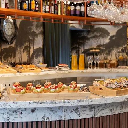 Axel - Adults Only Valencia