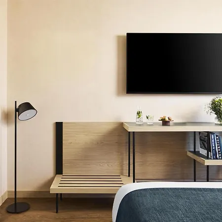 إن إتش سنتر فندق 4*