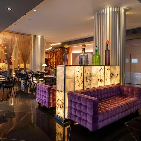 Sh瓦伦西亚宫酒店