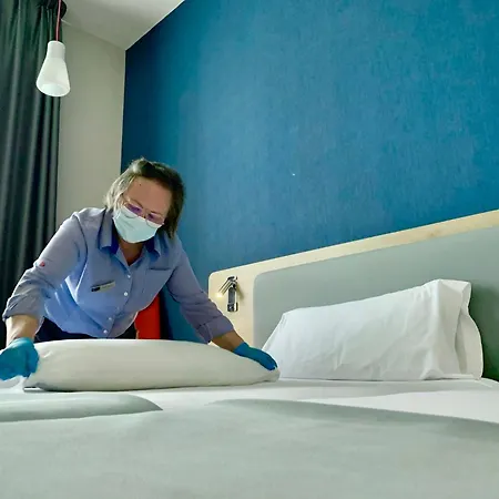 Hotel Express Ciudad De Ciencias By Ihg Valencia