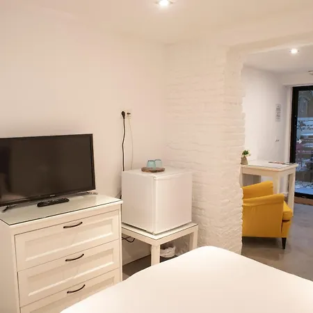 Abcyou Bed & Breakfast 3*