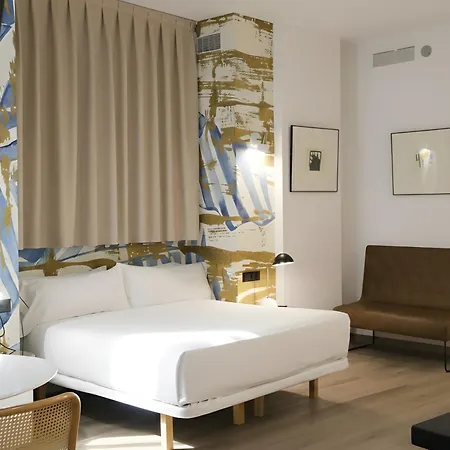 Myr Plaza Mercado & Hotel Valenza