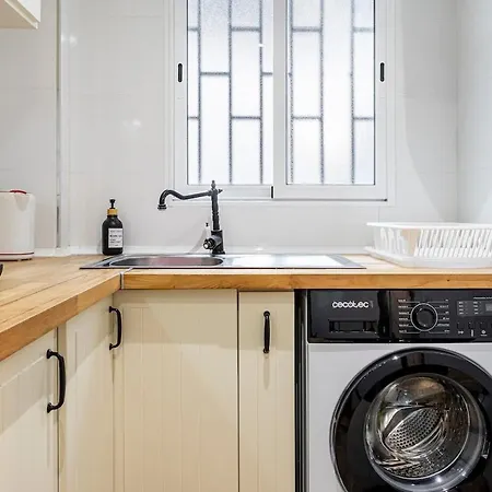 Big At With Terrace * Valence