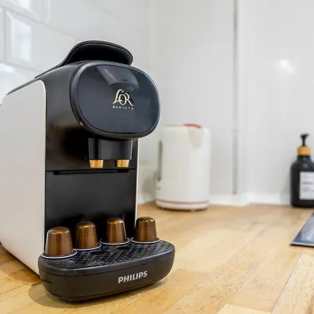 Big At With Terrace * Valence