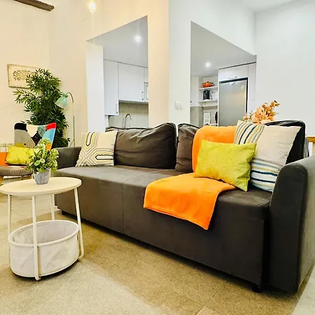 Design & Stylish House In The Center Of בית נופש