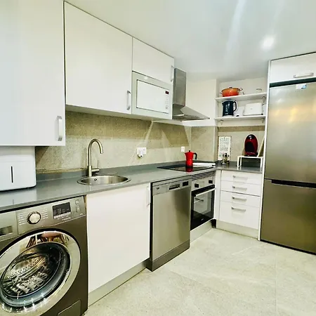 Design & Stylish House In The Center Of ולנסיה